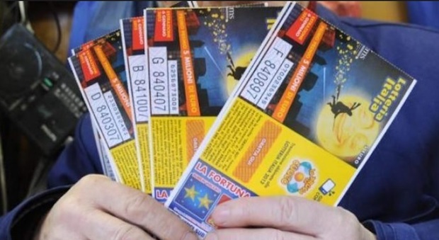 Lotteria Italia, anche in Sicilia è caccia al biglietto fortunato, lo scorso anno staccati 41mila biglietti