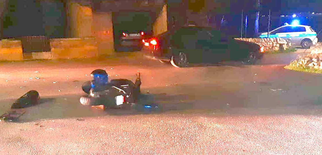 Incidente a Modica moto contro auto. 30 giorni di prognosi