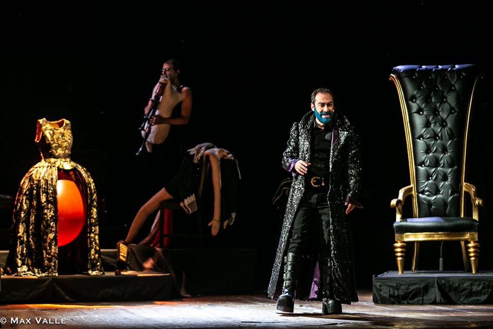 Sabato e domenica al Teatro Donnafugata di Ragusa Ibla una nuova versione di Barbablù, scritta da Costanza DiQuattro, con Mario Incudine diretto da Moni Ovadia