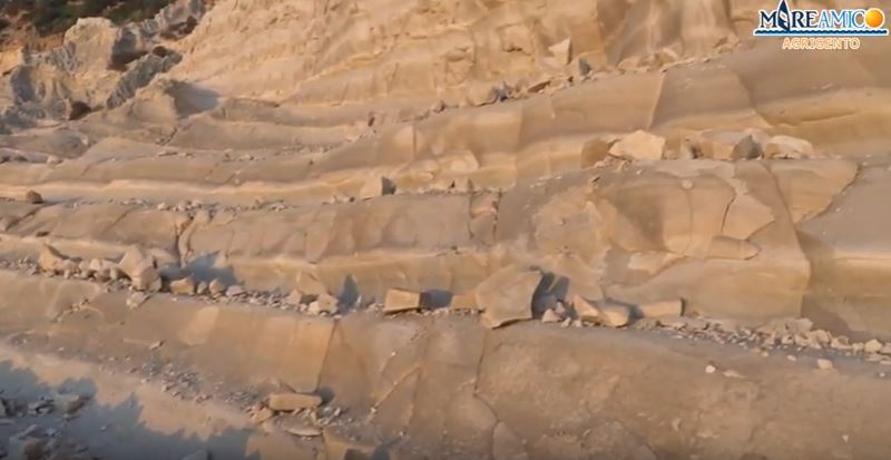 La Scala dei Turchi si sta sbriciolando. Il grido d’allarme. VIDEO