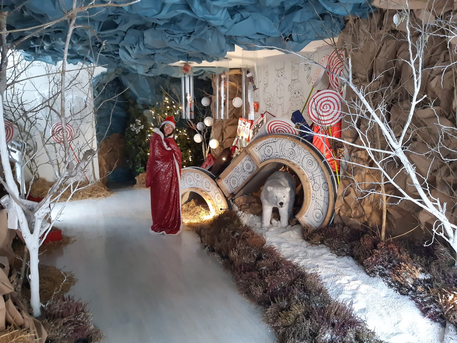 Ragusa: aperta in via Roma la Fabbrica di Babbo Natale