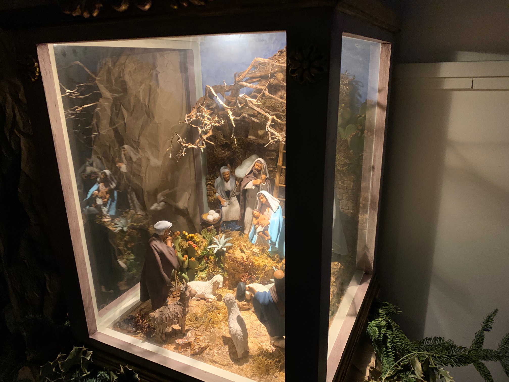 La Natività nell’arte presepiale, la mostra dei maestri presepisti nel convento dei Padri cappuccini