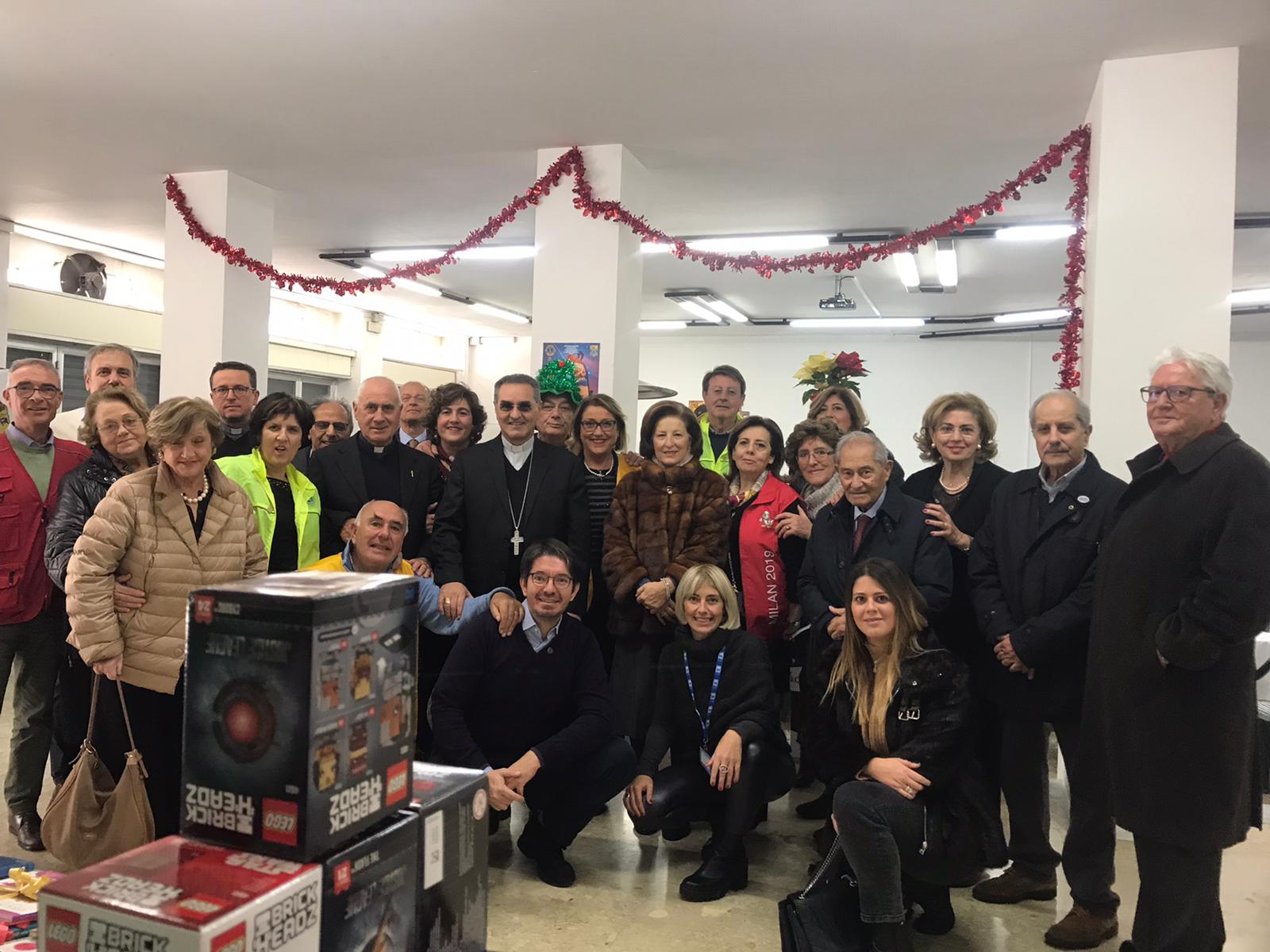 A Ragusa, la cena di Natale con il pranzo offerto dal Lions Club Ragusa