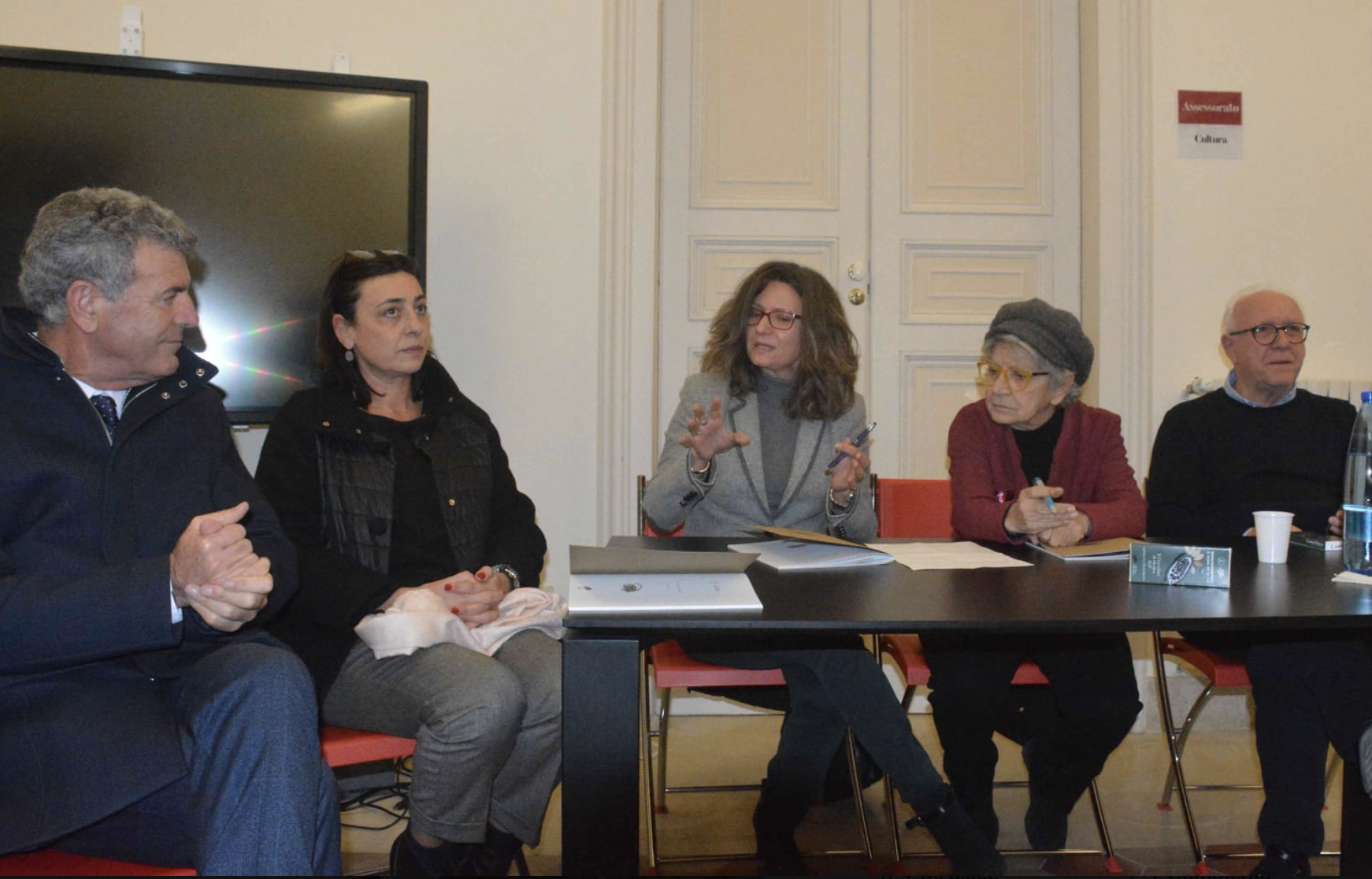 Movimentato epilogo ieri sera a Modica alla presentazione di un libro sul cioccolato.