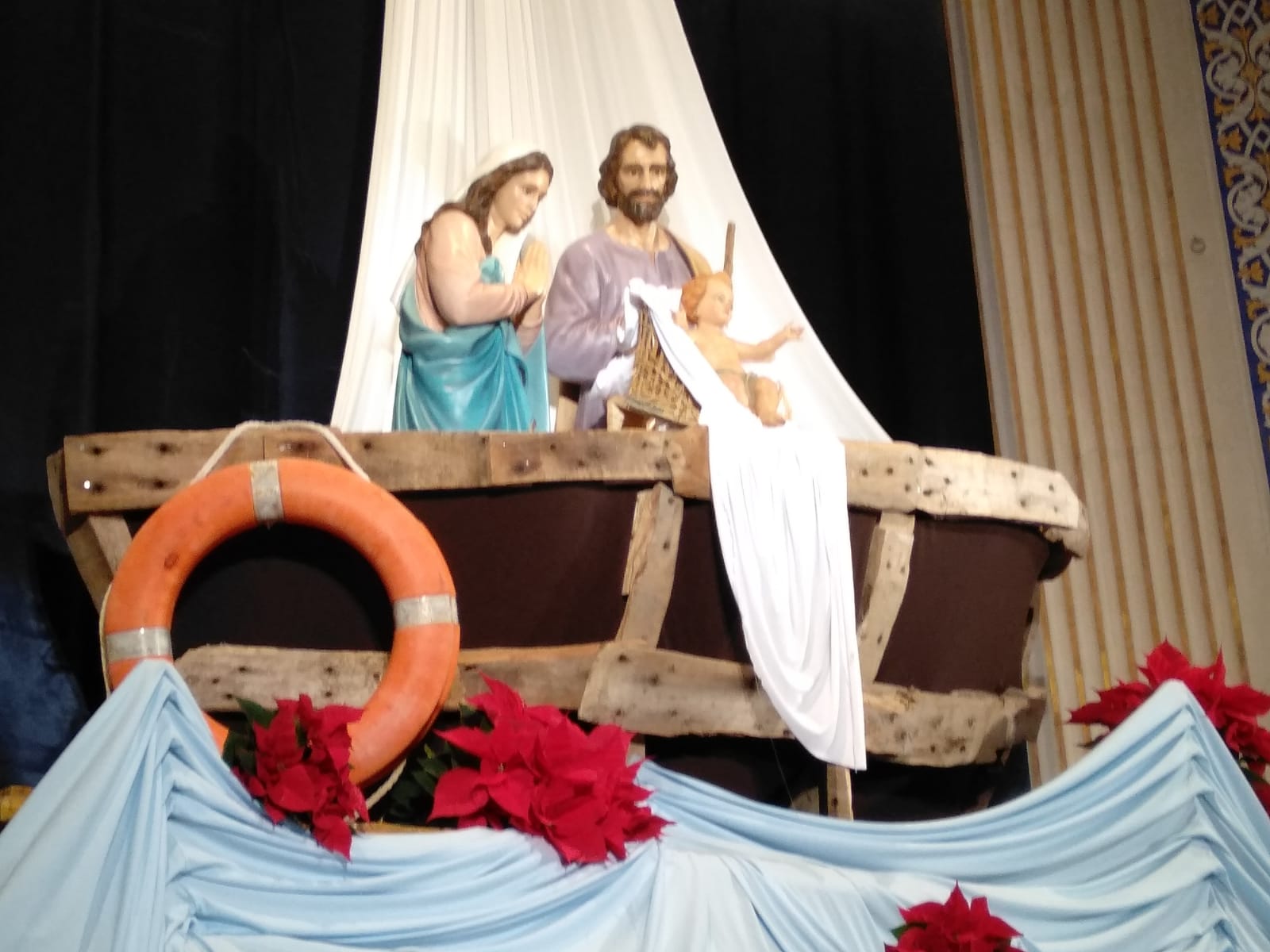 A Comiso, il presepe sul barcone dei migranti: “Gesù nasce dove c’è sofferenza”
