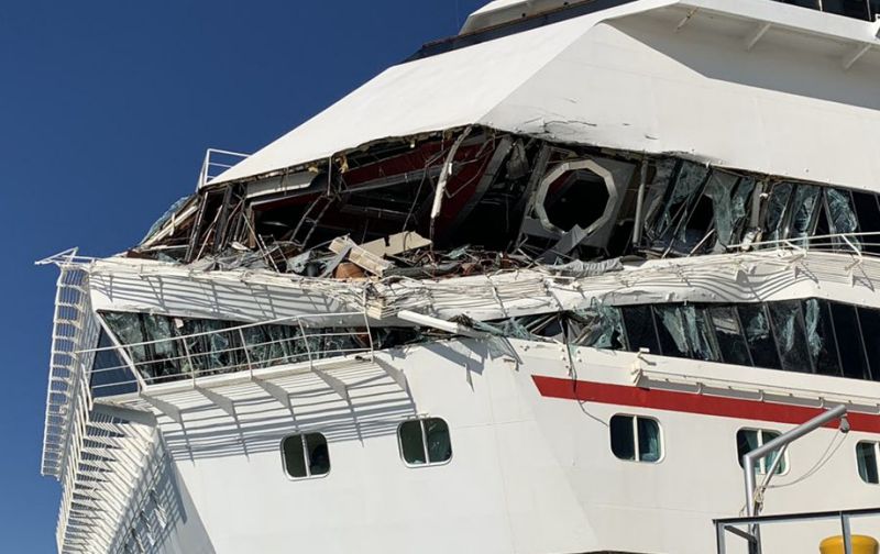 Messico, collisione tra due navi da crociera della Carnival Cruise Line