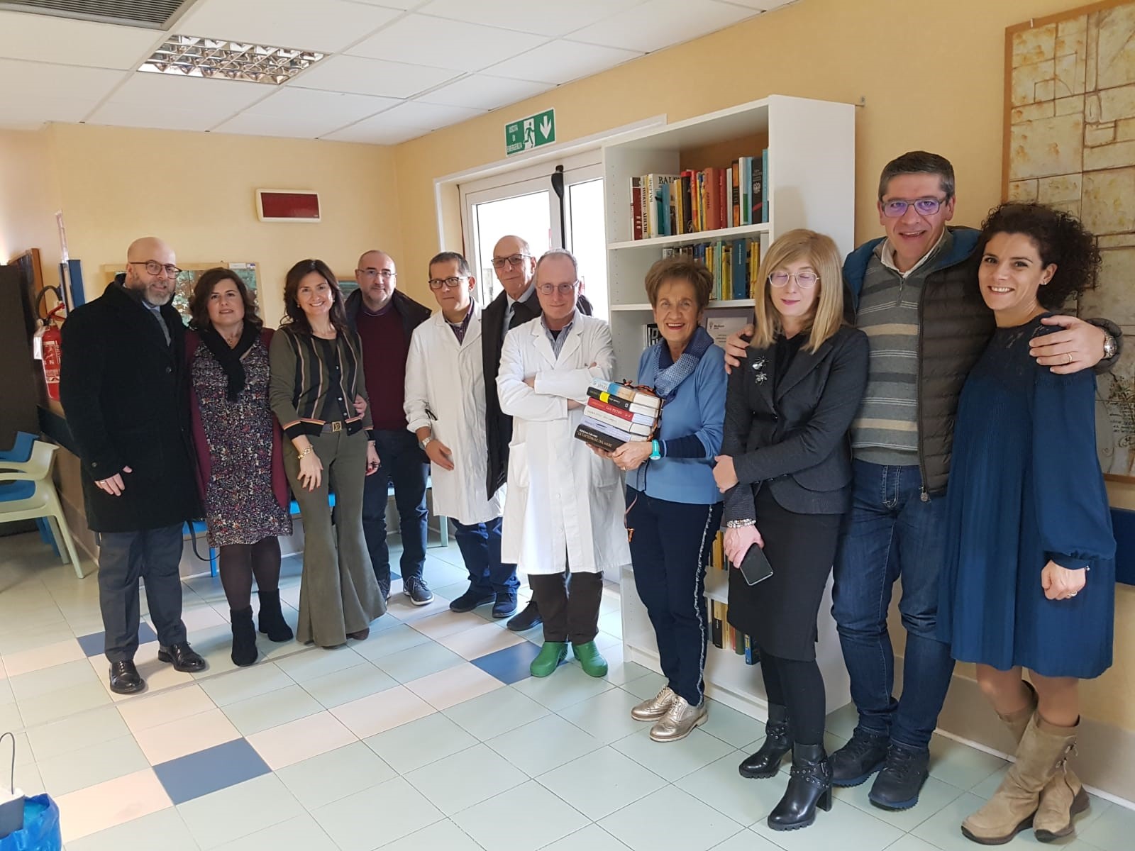 Inaugurata libreria nella sala d’attesa del reparto di Oncologia del Maria Paternò Arezzo