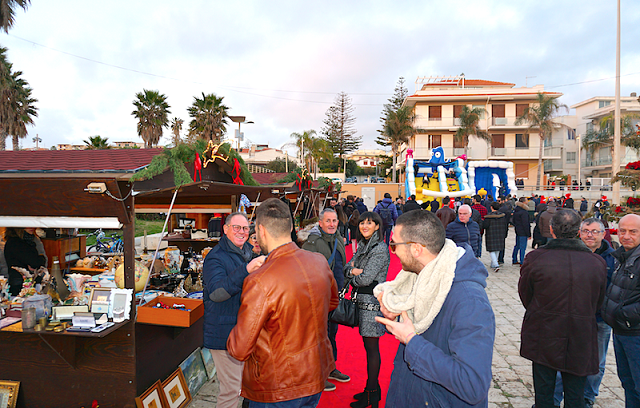 Al via “Natale al Porto” a Marina di Ragusa tra presepe in barca, mercatini natalizi, animazione e tante sorprese. FOTO