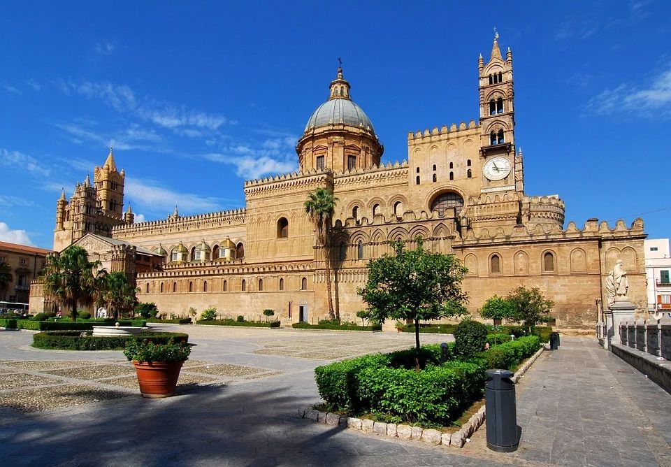 Covid, Musumeci: non escludo zona rossa per Palermo