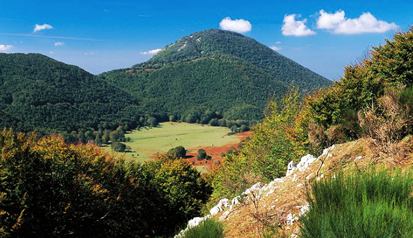Voleva fare il giro dell’Italia a piedi: giovane ragusano si perde nel Parco del Partenio, in Campania