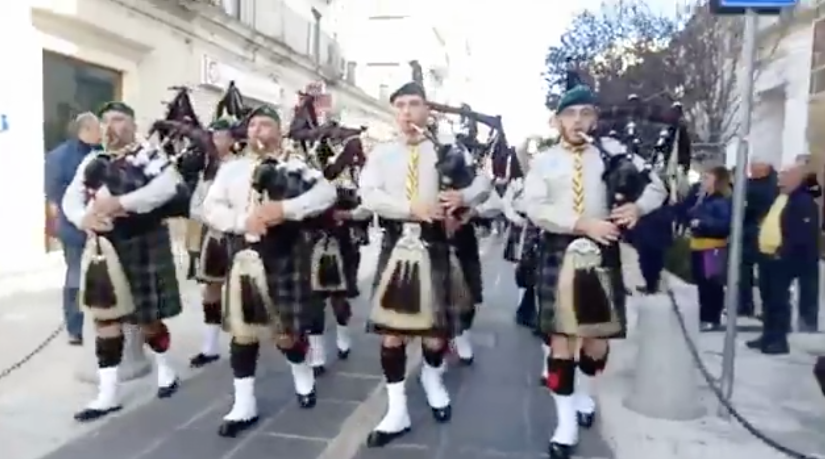 E’ Natale a Ragusa: arrivano le cornamuse scozzesi. VIDEO