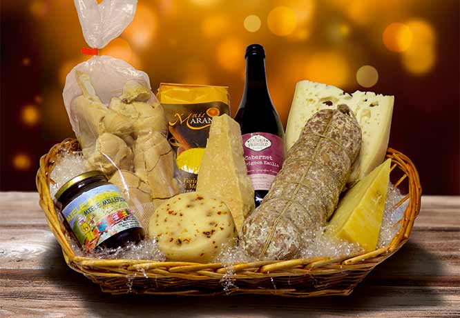 Alimentari e giocattoli: questi i regali più gettonati a Natale secondo il Codacons