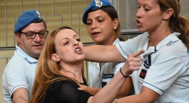 Processo per calunnia contro l’ex suocero: Veronica Panarello in aula il 6 aprile