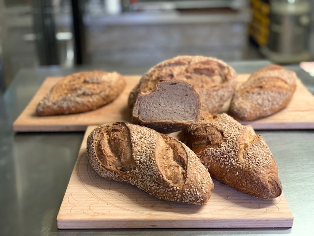 Il pane di Francesco Arena, prodotto con grani antichi seminati in provincia di Messina