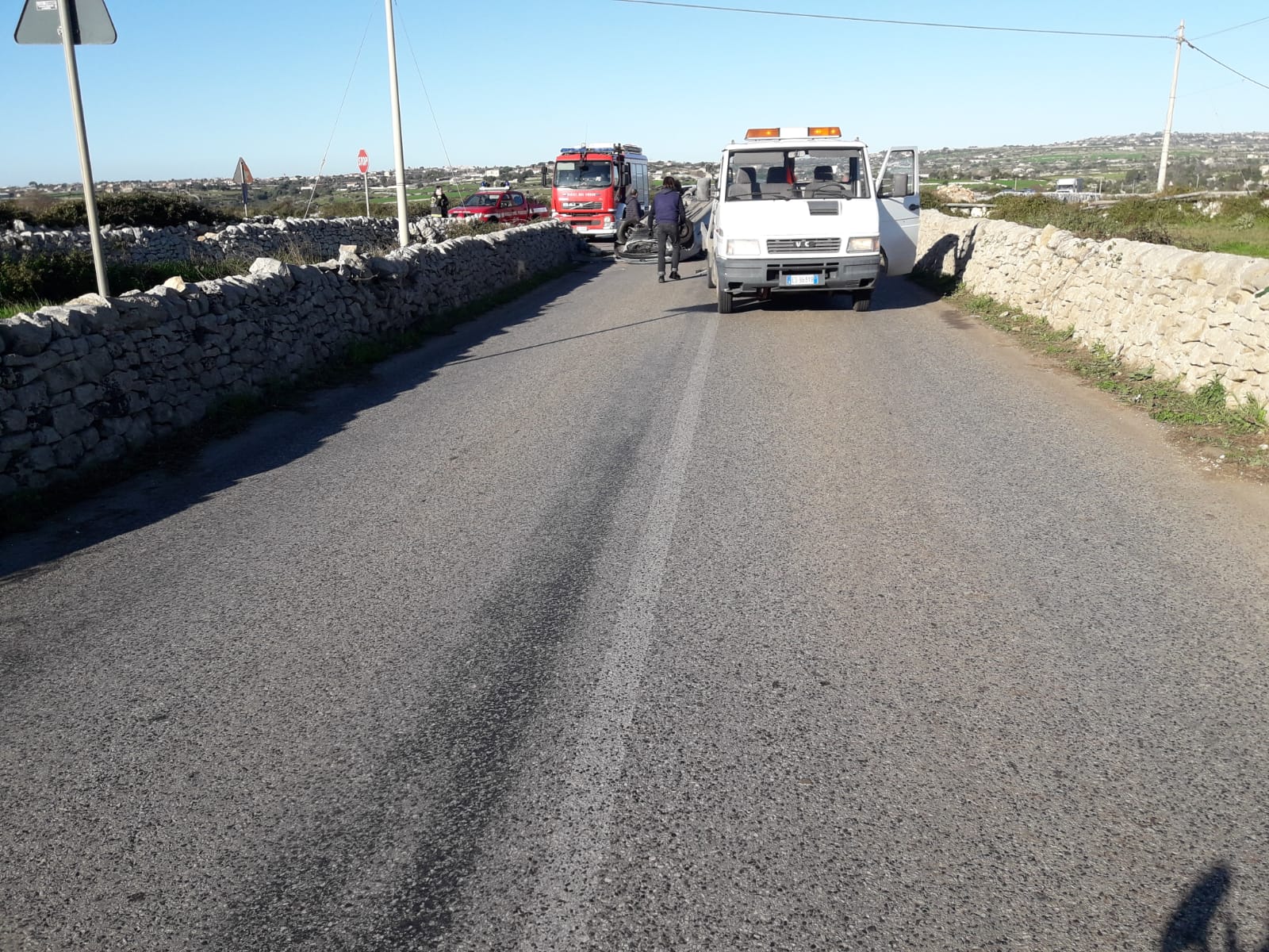 Abbagliato dal riverbero del sole, incidente ieri mattina a Modica