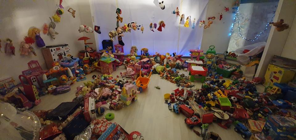 La fabbrica di Babbo Natale: a Ragusa, raccolti 3 mila giocattoli. FOTO