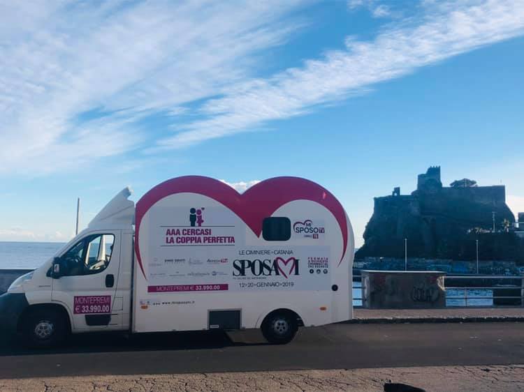 Torna il tour del camper dell’amore di Sposami: in regalo un viaggio a Dubai e un intero matrimonio
