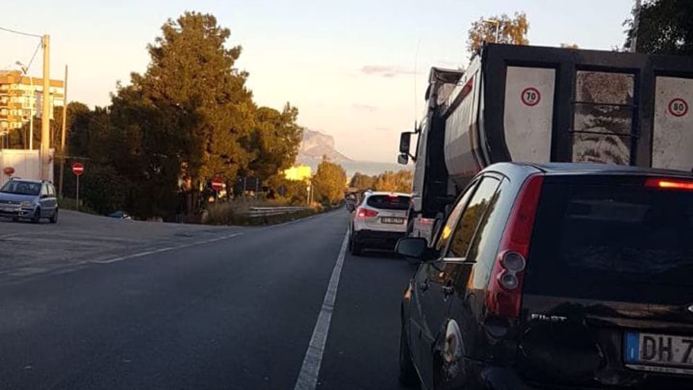 Anziano pedone investito da una moto a Siracusa: morto sul colpo