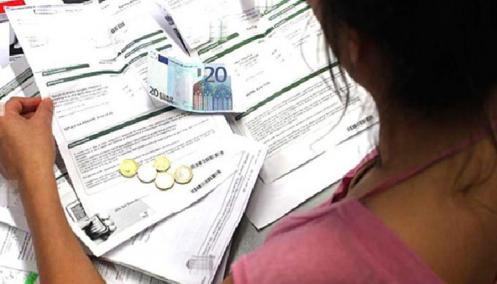 Varese, la bolletta telefonica che tutti vorremmo pagare: solo 2 centesimi “non rateizzabili”