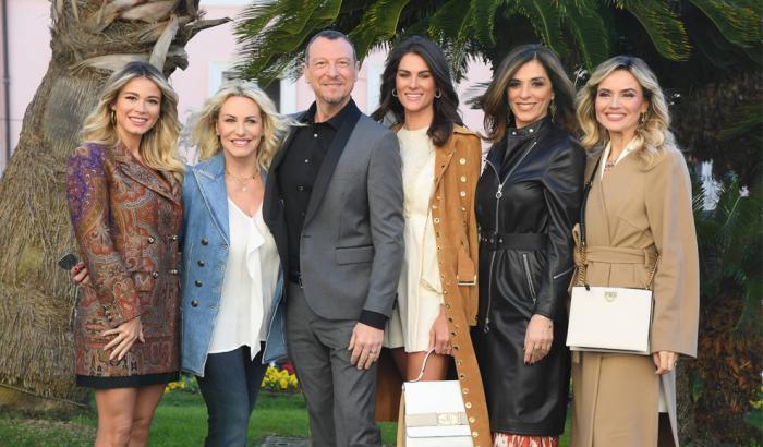 Agcom, maxi-multa per la Rai. Nel mirino anche il Festival di Sanremo: “Ruolo stereotipato della donna”