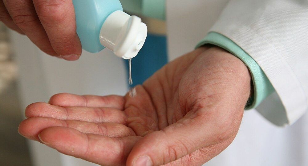 Psicosi da coronavirus, finite le scorte di amuchina e salviettine igienizzanti per le mani in Puglia