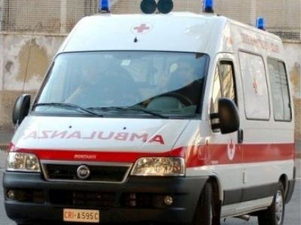 Nas di Ragusa: a Floridia, un autista e un’infermiera non erano vaccinati. 160 le ambulanze irregolari in tutta Italia