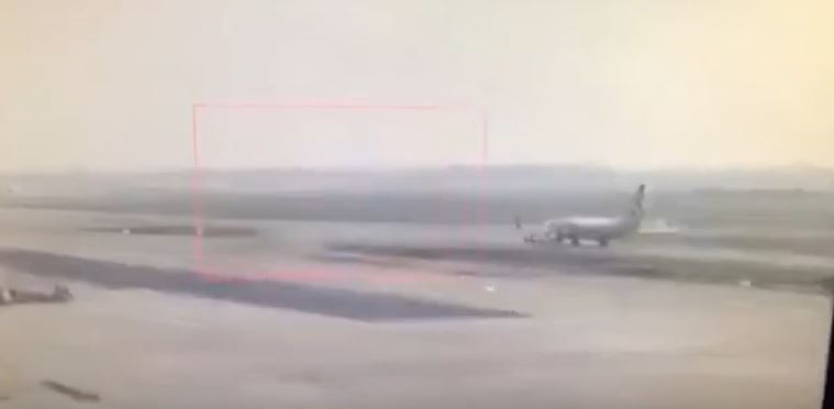 Tragedia in aeroporto a Bangkok, aereo schiaccia carrello rimorchio e uccide addetto di pista. VIDEO