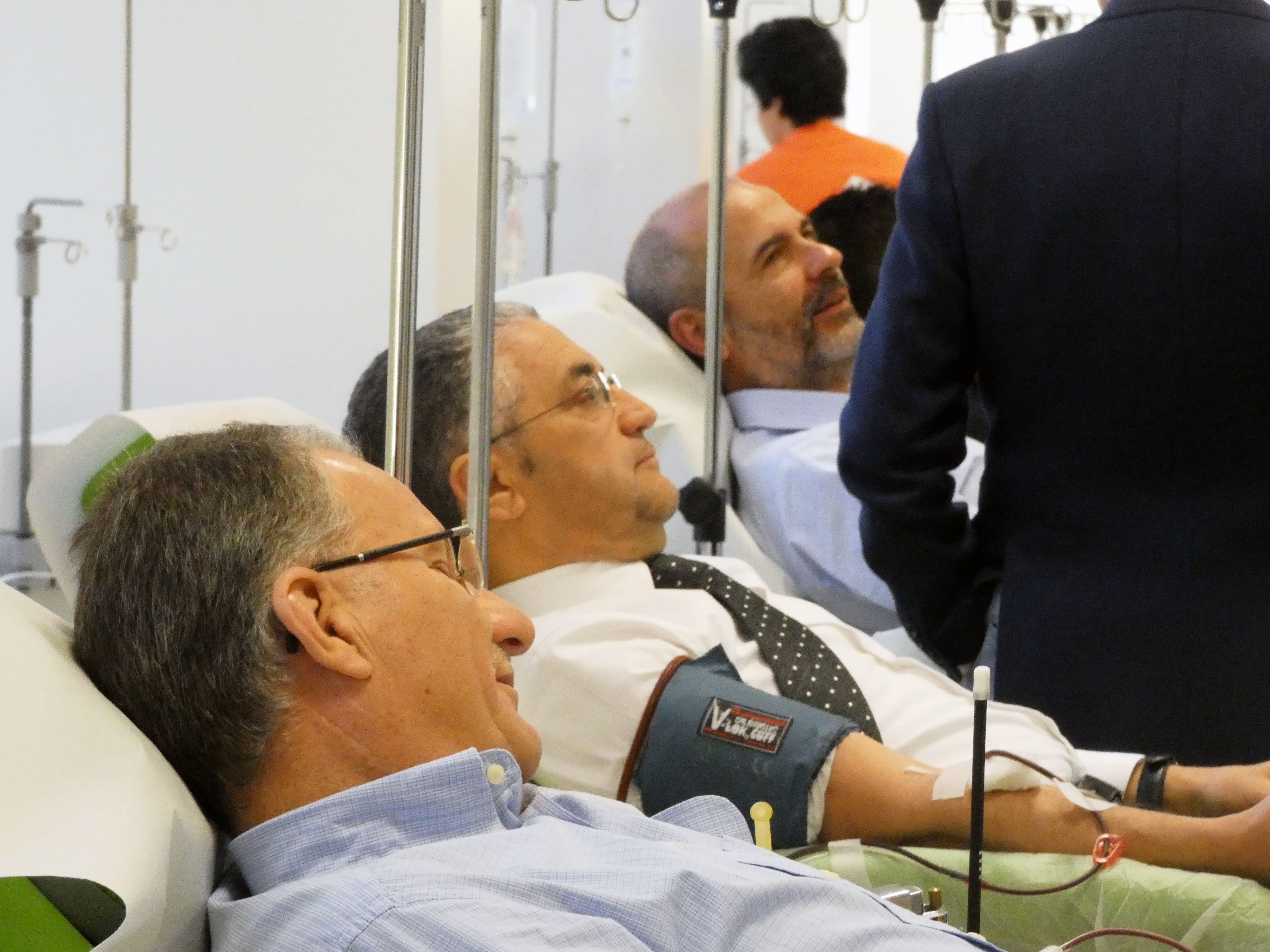 Un San Valentino speciale: la direzione strategica dell’Asp dona il sangue