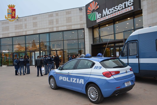 A San Valentino, l’iniziativa della Polizia “Questo non è amore”