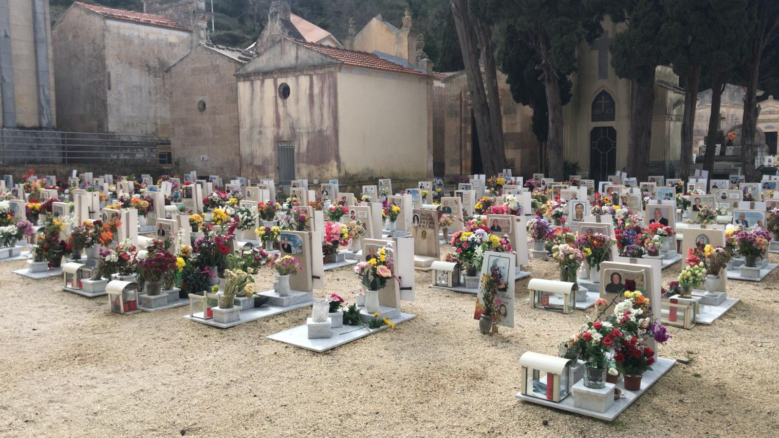 Quelle lapidi al cimitero di Ragusa potrebbero non essere più le stesse