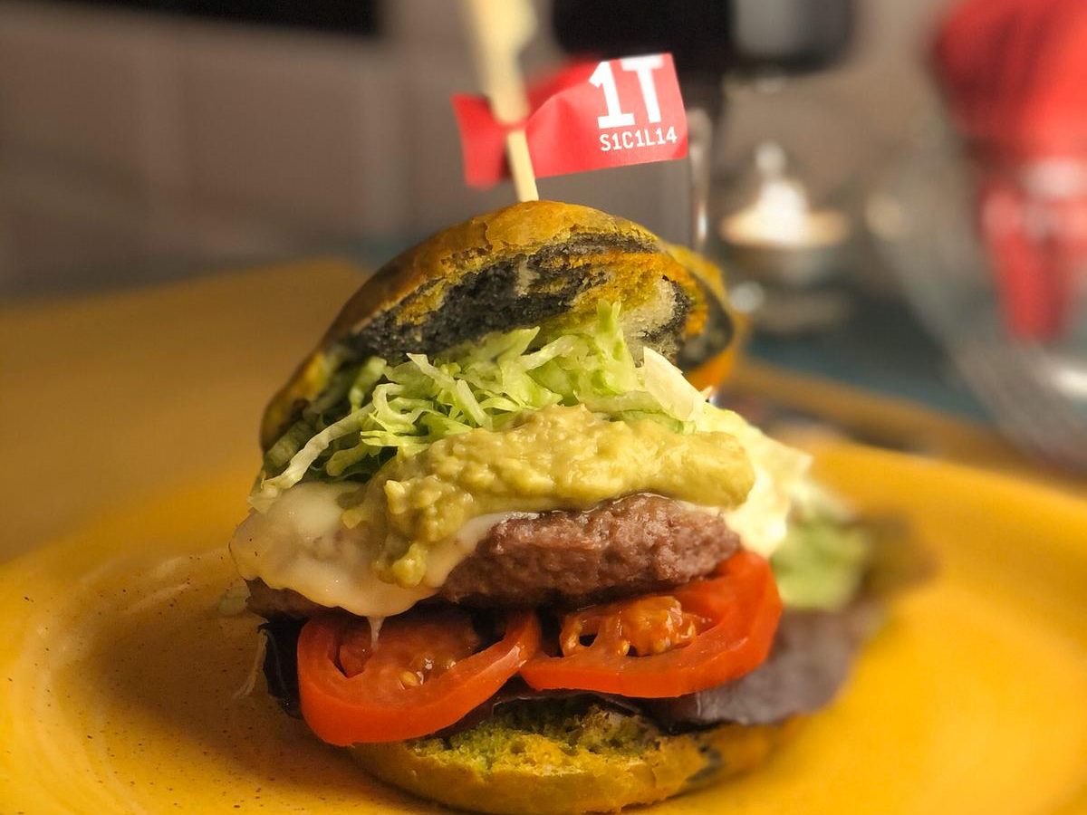 A Marina di Ragusa nasce il Panino Arlecchino, in omaggio a Carnevale.