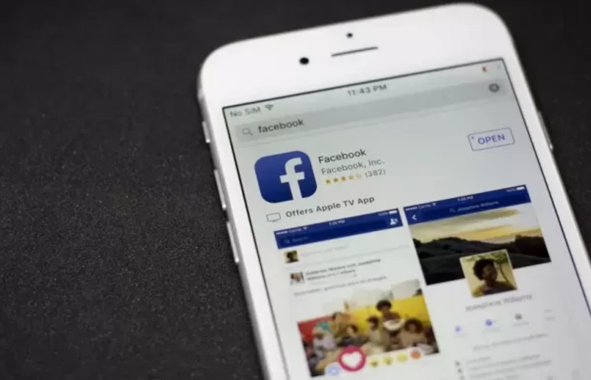Guarda il profilo facebook del suo ex, ragusana condannata a 7 mesi di carcere