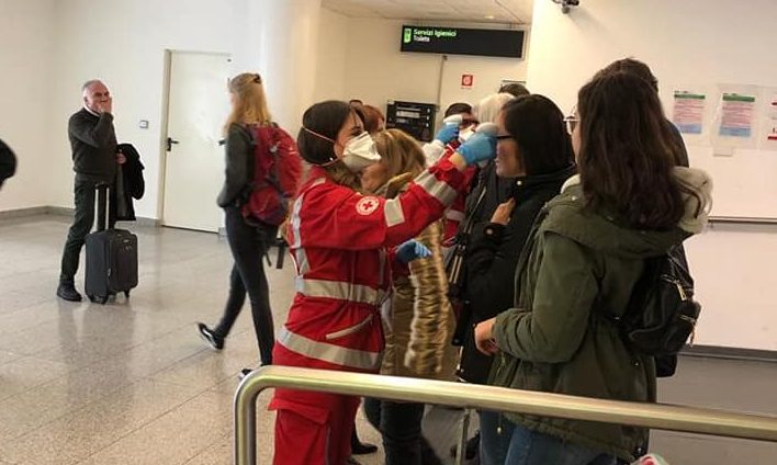 Coronavirus: controlli insufficienti negli aeroporti, nei porti e nei treni. Lo dice il presidente Musumeci