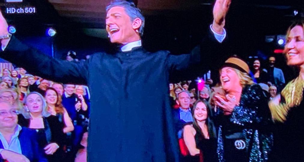 Fiorello a Salvini: “Prima le strade, poi il ponte! La Palermo-Catania sembra Palermo Dakar”. VIDEO