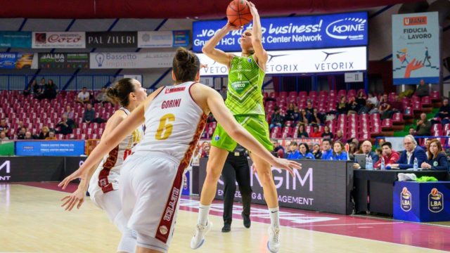 Ragusa cede sul parquet della Reyer e scivola al terzo posto