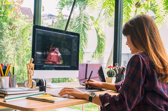All’Asp di Ragusa lo smart working: al lavoro con telefono e computer per contenere il contagio