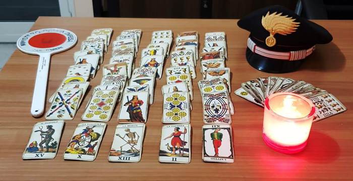 Catania: incendia la casa per riavere il marito. Lo aveva visto nei tarocchi