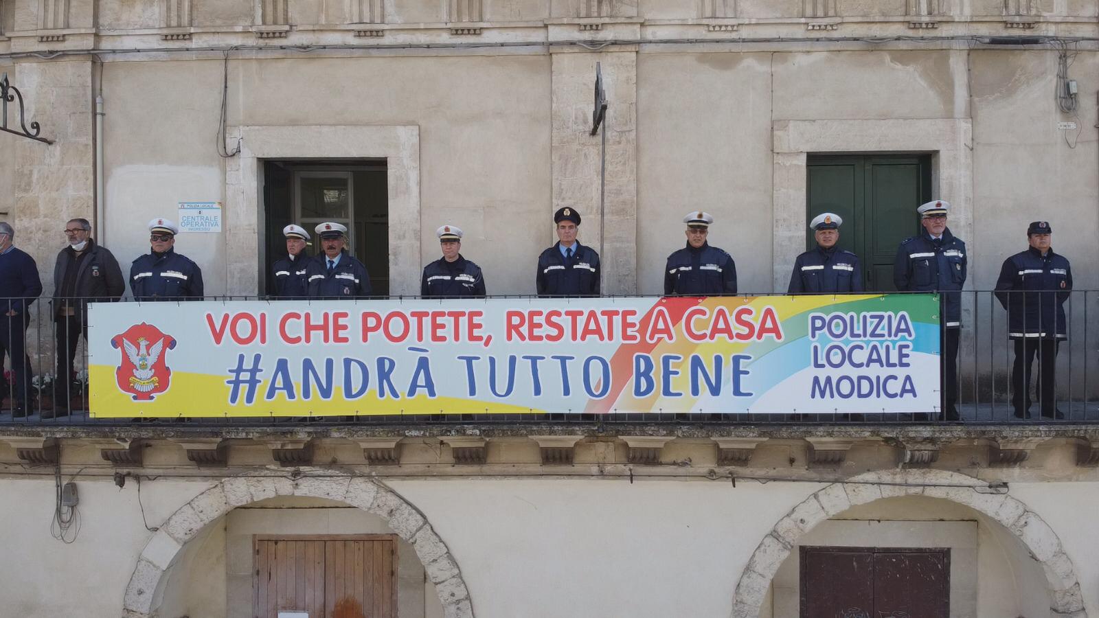 La Polizia Locale di Modica: #andràtuttobene