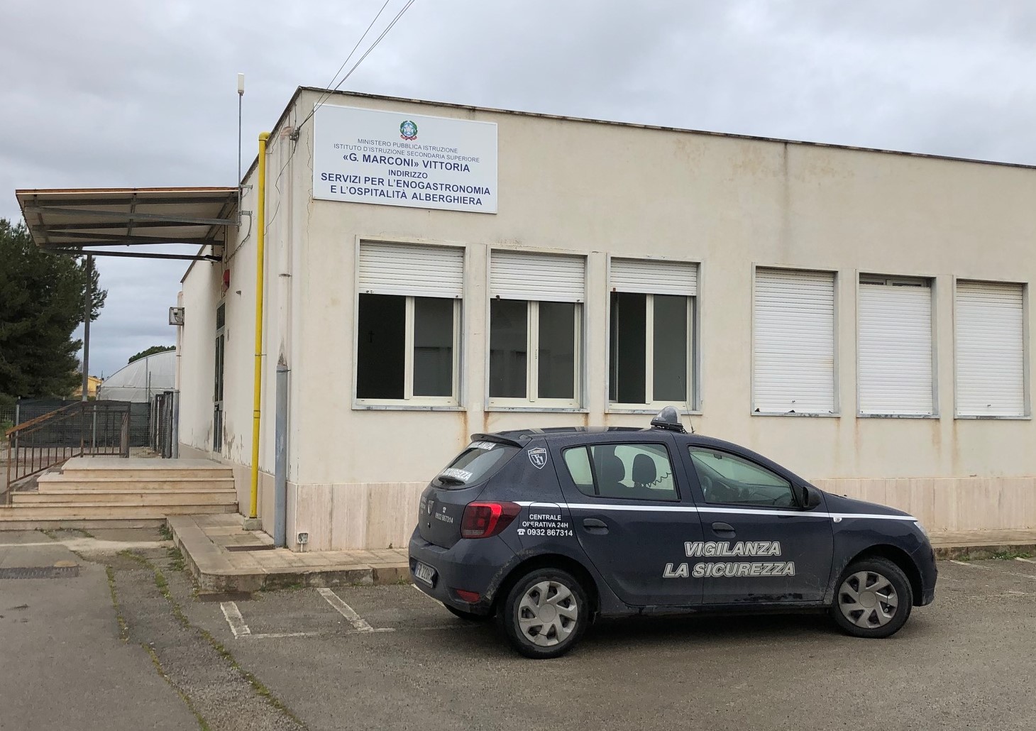 Tentata intrusione all’Istituto Alberghiero di Vittoria