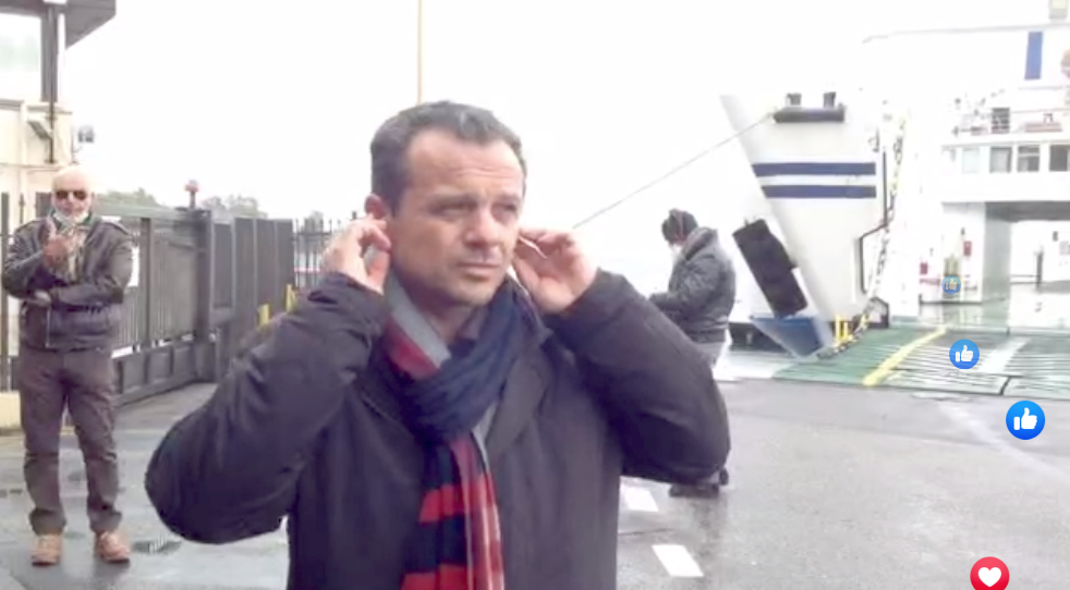 Bloccate 90 persone irregolare ai traghetti per Messina. Sindaco De Luca: “E il Viminale diceva che era tutto ok”. Pomeriggio controlli ai treni