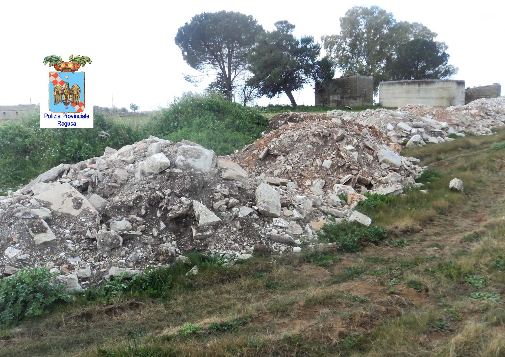 Vittoria: sequestra discarica abusiva di inerti. Denunciato un comisano