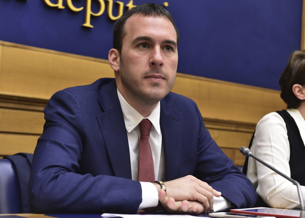 Il sottosegretario Manlio Di Stefano in visita a Modica