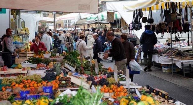 Da domani riaprono i mercatini alimentari anche a Vittoria. Le novità