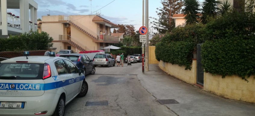 Coronavirus: trovato a mangiare un panino in centro, denunciato modicano