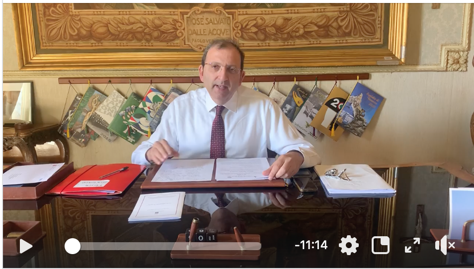 Coronavirus, psicosi a Scicli in cerca di due presunti contagiati. Sindaco Giannone in video sui social: “Tutto sotto controllo”. Chiudono i centri anziani sciclitani. VIDEO