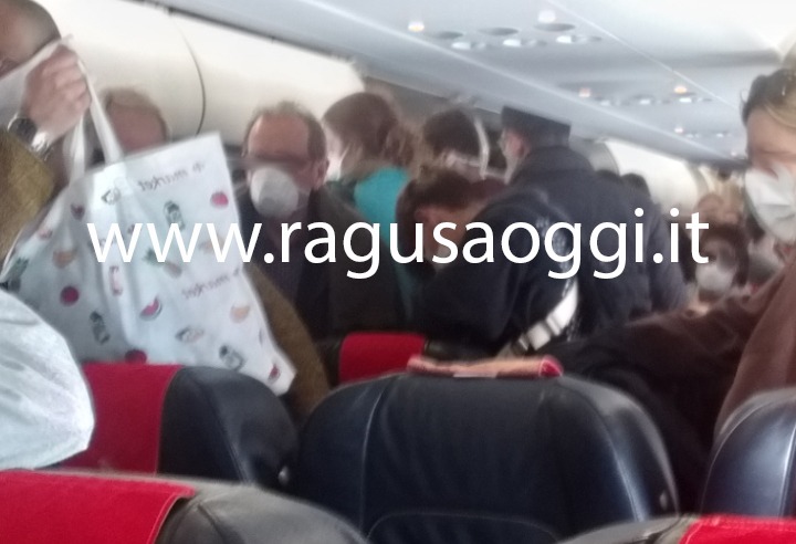 Diario di viaggio in aereo da Milano a Catania. E la sicurezza?