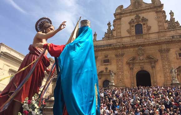 Pasqua negli iblei: Facebook diventa la piazza virtuale per vivere ugualmente la condivisione negata.