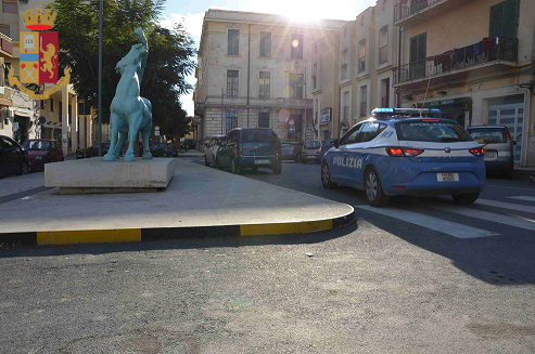 Non si ferma all’Alt della Polizia e tenta di fuggire. Denunciato vittoriese