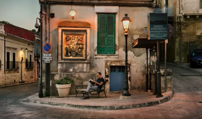 Il fotografo americano Steve McCurry omaggia l’Italia. E Ragusa. VIDEO