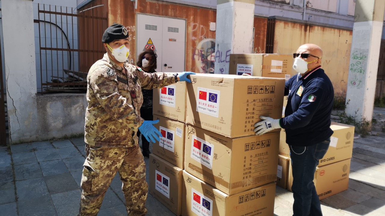 Esercito: da Palermo partono 8 tonnellate di presidi sanitari per Catania, Messina, Ragusa e Siracusa